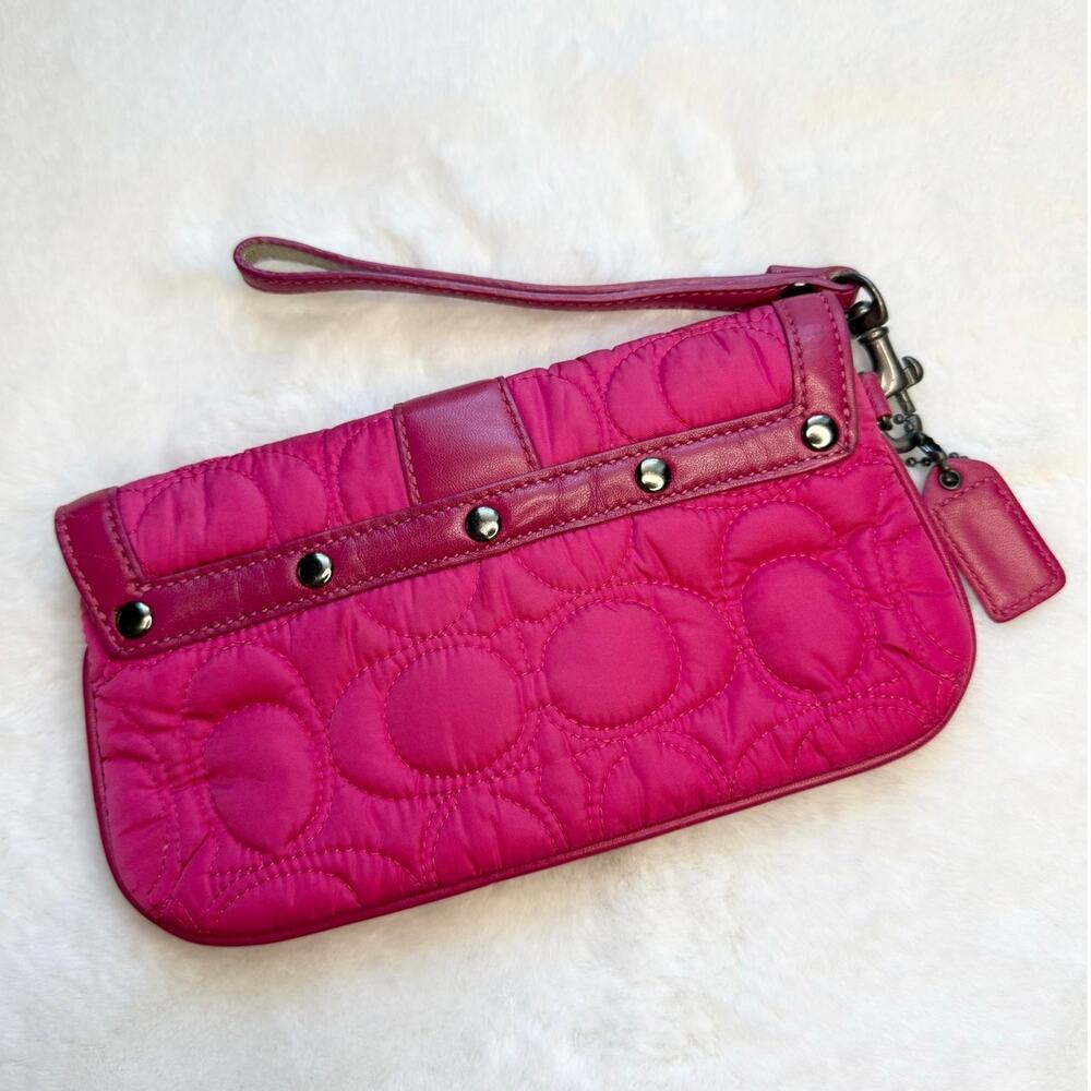 Vintage Coach y2k Soho Quilted Wristlet - Picture 2 of 7